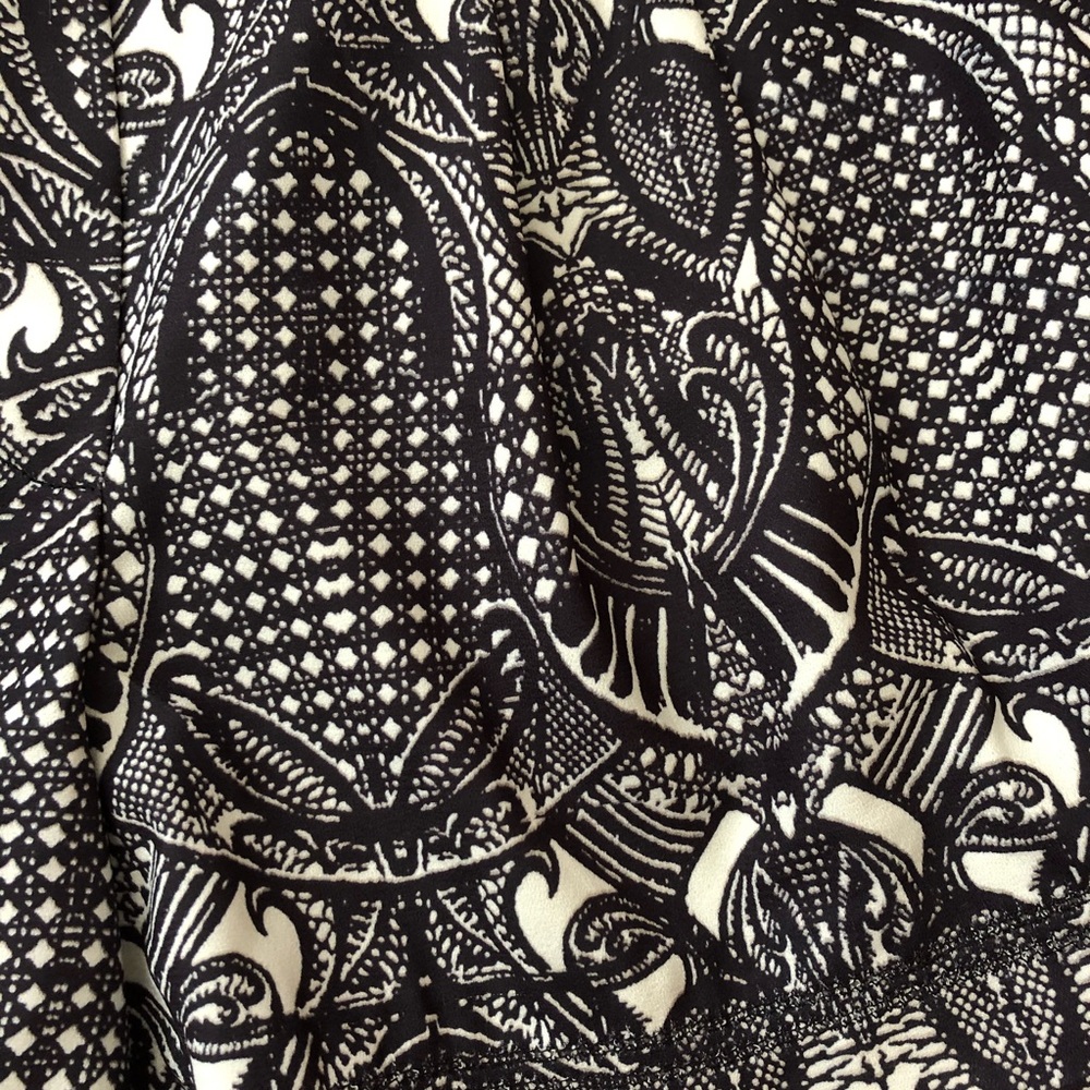 Pattern Shorts - Picture 2 of 4